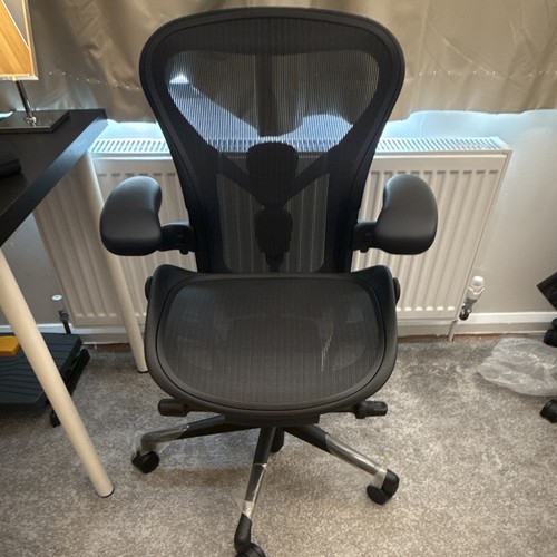 Herman miller aeron chair size - miller,